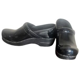 Dansko Professional Black Patent Leather Clogs‎ Comfort Shoes Women's Size 8.5-9